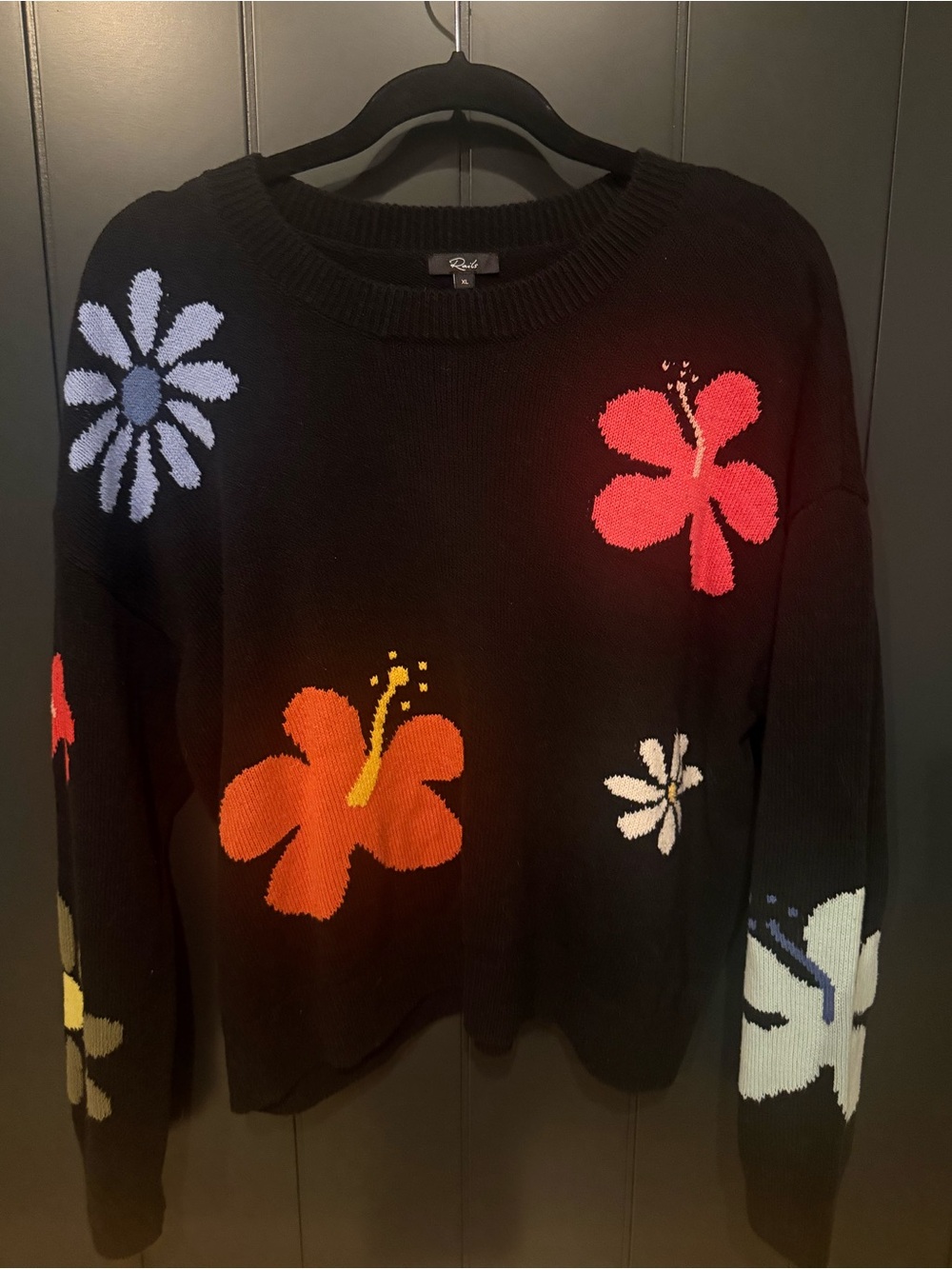 🌺 Rails Zoey Hibiscus Black Floral Knit Crewneck Sweater 🌺